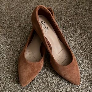 Clarks 6 Camel Suede Block Heels